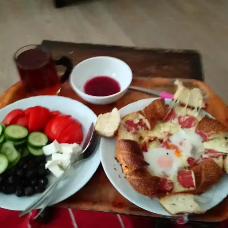 Kutuban Ozel *